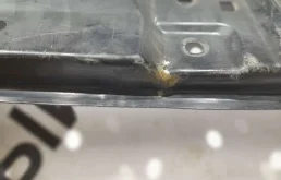 Усилитель переднего бампера для Toyota Corolla 2016 года на фотографиях