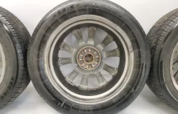 Диск колесный литой для Toyota RAV4 на фотографиях