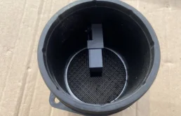 Датчик массового расхода воздуха для Volvo XC90 2012 года на фотографиях