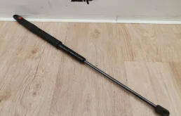 Амортизатор капота левый для Mercedes-Benz GL class 2006 года на фотографиях