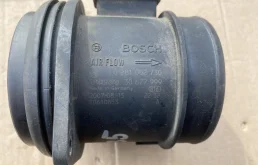 Датчик массового расхода воздуха для Volvo XC90 2012 года на фотографиях