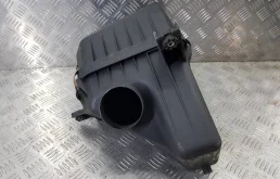 Корпус воздушного фильтра (нижняя часть) для Suzuki Grand Vitara на фотографиях