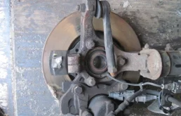 Кулак поворотный левый (5308034) для Opel Astra H Хэтчбек 2004-2014