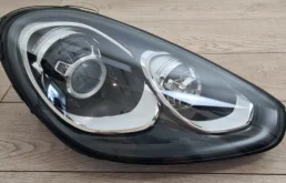 Фара правая для Porsche Cayenne на фотографиях