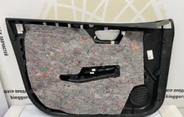 Уплотнитель передней правой двери для Hyundai Solaris 2018 года на фотографиях