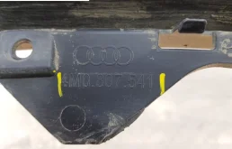 Фартук (спойлер) заднего бампера для Audi Q7 2019 года на фотографиях