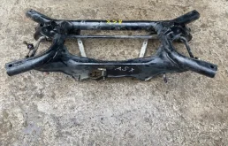 Задний подрамник для Mitsubishi ASX 2010 года на фотографиях