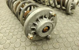 Пружина амортизатора задняя для BMW 5er 2012 года на фотографиях