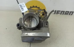 Дроссельная заслонка для Opel Zafira 2015 года на фотографиях