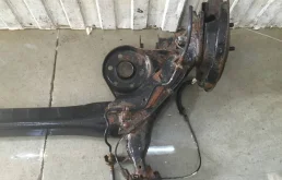 Задняя балка для Toyota Corolla 2012 года на фотографиях