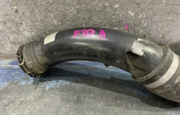 Патрубок радиатора верхний для BMW 3er на фотографиях