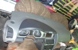 Приборная панель для Audi Q7 на фотографиях