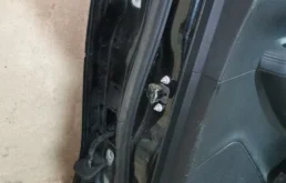 Накладка на дверь задняя правая для Opel Mokka 2015 года на фотографиях