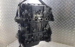 Двигатель без навесного для Citroen Berlingo 2012 года на фотографиях