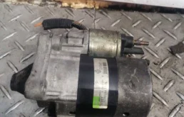 Стартер для Renault Fluence 2010 года на фотографиях