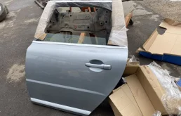 Дверь задняя левая для Volvo XC70 2013 года на фотографиях