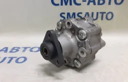 Насос ГУР для Audi A8 2010 года на фотографиях