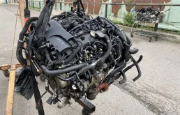 Двигатель для Jaguar XF 2010 года на фотографиях