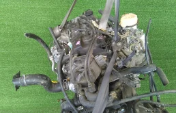 Двигатель без навесного для Nissan March на фотографиях