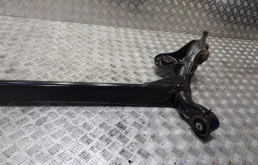 Задняя балка для Hyundai Solaris 2011 года на фотографиях