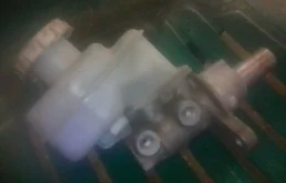 Главный тормозной цилиндр для Mitsubishi L200 KB4T 2007-2016