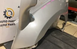 Дверь передняя левая для Suzuki Grand Vitara 1999 года на фотографиях