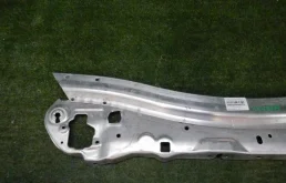 Панель радиатора (телевизор) для Mercedes-Benz E class на фотографиях