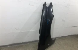 Крыло правое для Subaru Legacy 2009 года на фотографиях