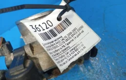 Дроссельная заслонка для Toyota RAV4 2002 года на фотографиях