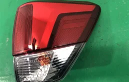 Фонарь правый для Subaru Forester на фотографиях