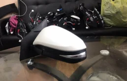 Зеркало боковое левое для Toyota RAV4 2018 года на фотографиях