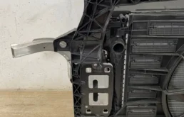 Кассета радиаторов для Audi Q7 2015 года на фотографиях