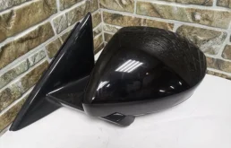 Стекла и зеркала для Land Rover Range Rover Evoque 2015 года на фотографиях