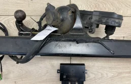 Фаркоп для Volkswagen Touareg на фотографиях