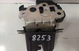 Замок багажника для Skoda Rapid 2014 года на фотографиях