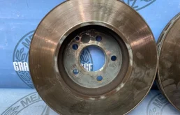 Диски тормозные передние (комплект) для Mercedes-Benz E class 2007 года на фотографиях