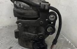 Насос охлаждающей жидкости ДВС(Помпа) для BMW 3er 2006 года на фотографиях