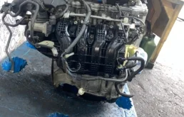 Двигатель без навесного для Lexus ES 2017 года на фотографиях