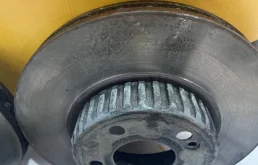 Диски тормозные передние (комплект) для Mercedes-Benz E class 2021 года на фотографиях