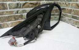 Стекла и зеркала для Land Rover Range Rover Evoque 2015 года на фотографиях