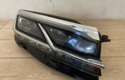 Фара ксенон левая для Volkswagen Touareg 2021 года на фотографиях