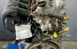 Двигатель без навесного для Toyota Opa 2004 года на фотографиях