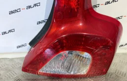 Фонарь правый для Volvo C30 на фотографиях