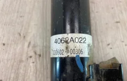 Амортизатор для Mitsubishi Pajero 1999 года на фотографиях