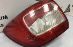 Фонарь внешний левый для Renault Logan 2016 года на фотографиях