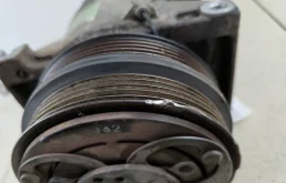 Компрессор кондиционера для Volvo C30 2008 года на фотографиях