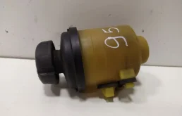 Бачок ГУР для Hyundai Solaris 2014 года на фотографиях