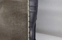 Радиатор охлаждения ДВС для BMW 3er 2007 года на фотографиях