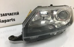 Фара ксенон левая для Skoda Rapid 2014 года на фотографиях