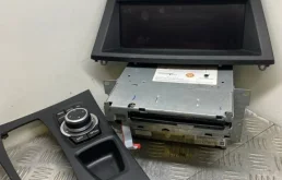 Магнитола для BMW 5er 2010 года на фотографиях